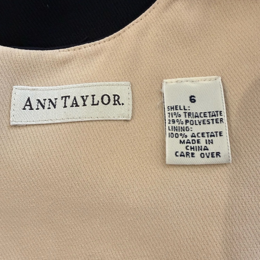Ann Taylor Classy and Sophisticated sleeveless dark navy dress. Size 6 - Picture 7 of 9
